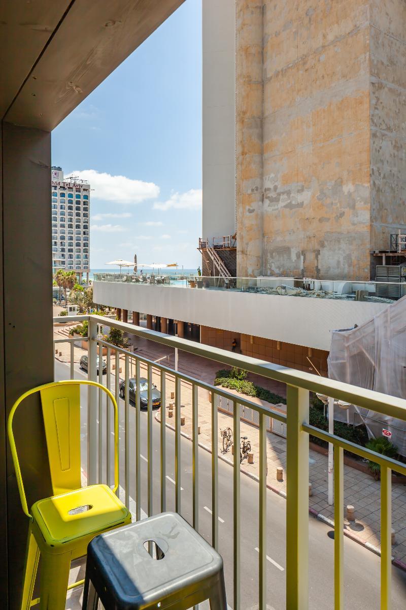 Beach Boutique Hotel And Spa By Tlv Hotels Тель-Авив Экстерьер фото