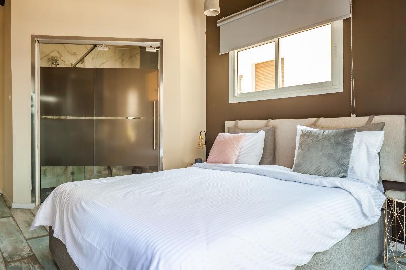 Beach Boutique Hotel And Spa By Tlv Hotels Тель-Авив Экстерьер фото